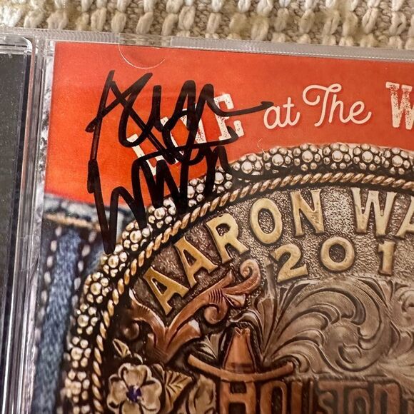 Aaron Watson autographed CD - Picture 2 of 5
